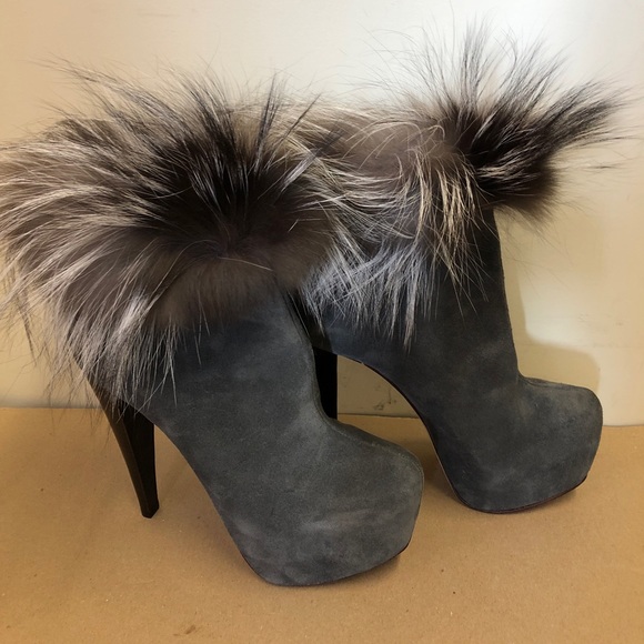 NWOB Alice + Olivia Penelope Grey Suede & Fox Fur Ankle Platform Bootie - Picture 3 of 7
